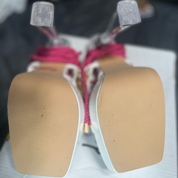 Lemon Drop by Privileged Lady Platform Heels - Picture 11 of 12